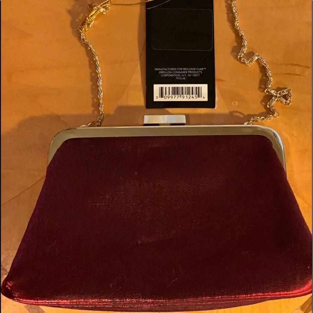 Reckon Flair Small makeup evening bag maroon gold chain zippered compartment New